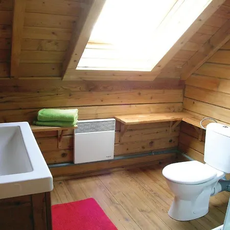 Prázdninový dům 2 Bedroom Awesome In *